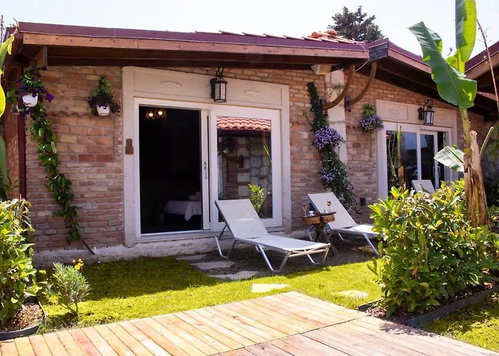 Etiz Alacati Hotel *